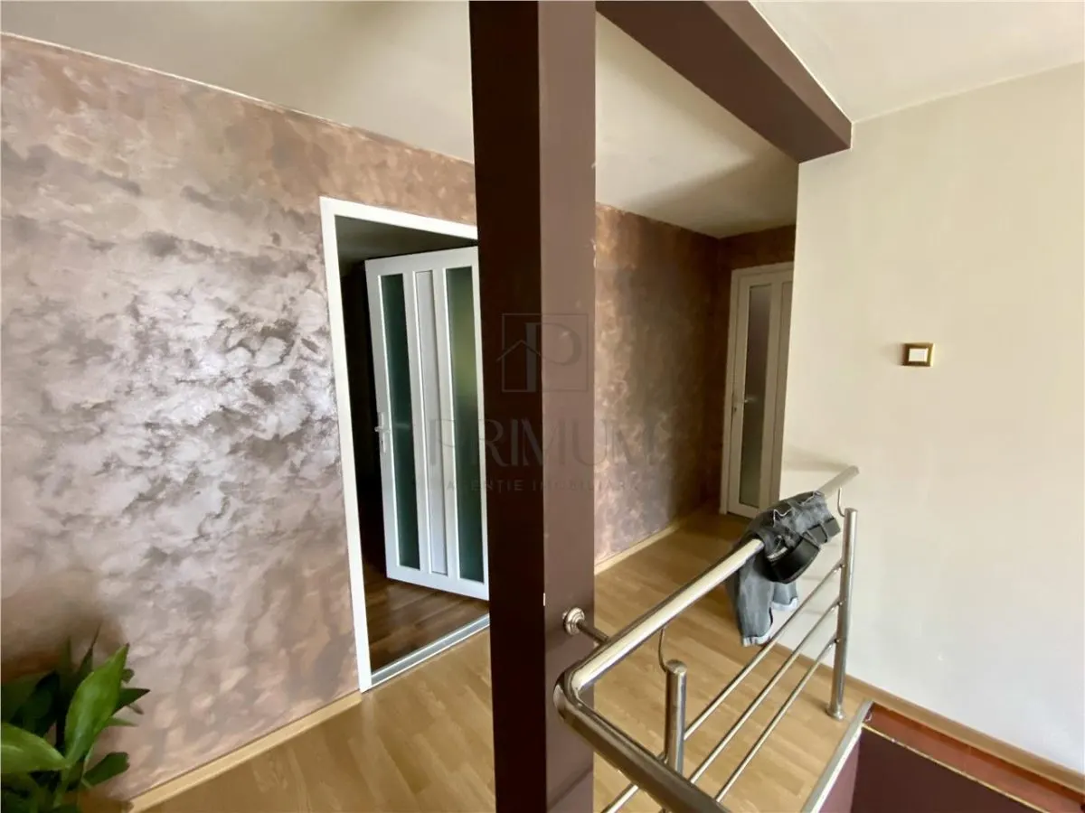 DAMBOVITA - CASA 4 CAMERE - 2 BAI - 4 LOCURI PARCARE - TERASA - foto 15