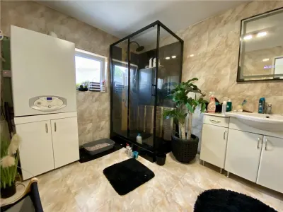 DAMBOVITA - CASA 4 CAMERE - 2 BAI - 4 LOCURI PARCARE - TERASA - foto 9