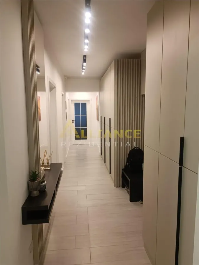 Grand Kristal ~ Apartament 3 camere decomandat - foto 6