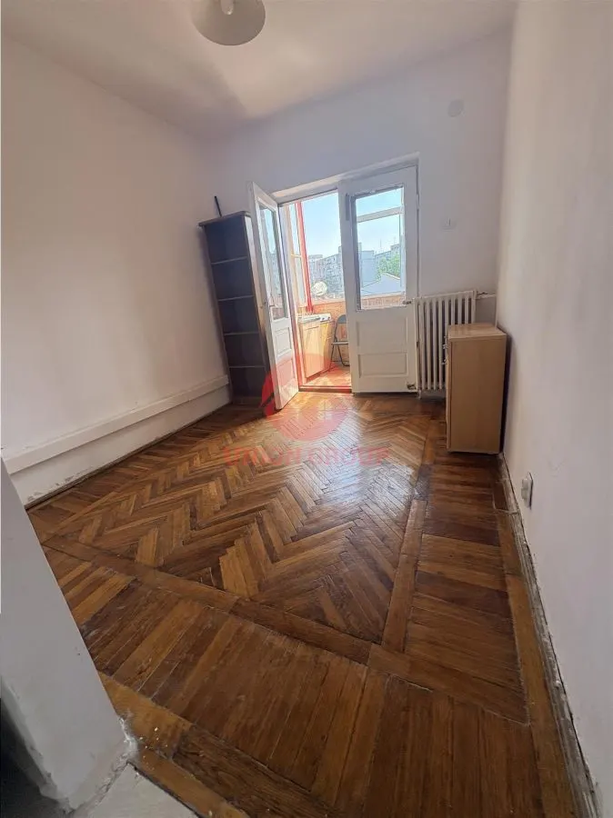 Garsoniera de Vanzare Casa de Cultura - foto 1