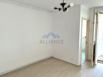 Garsoniera, 32 mp, etaj intermediar, zona Astra - Brasov