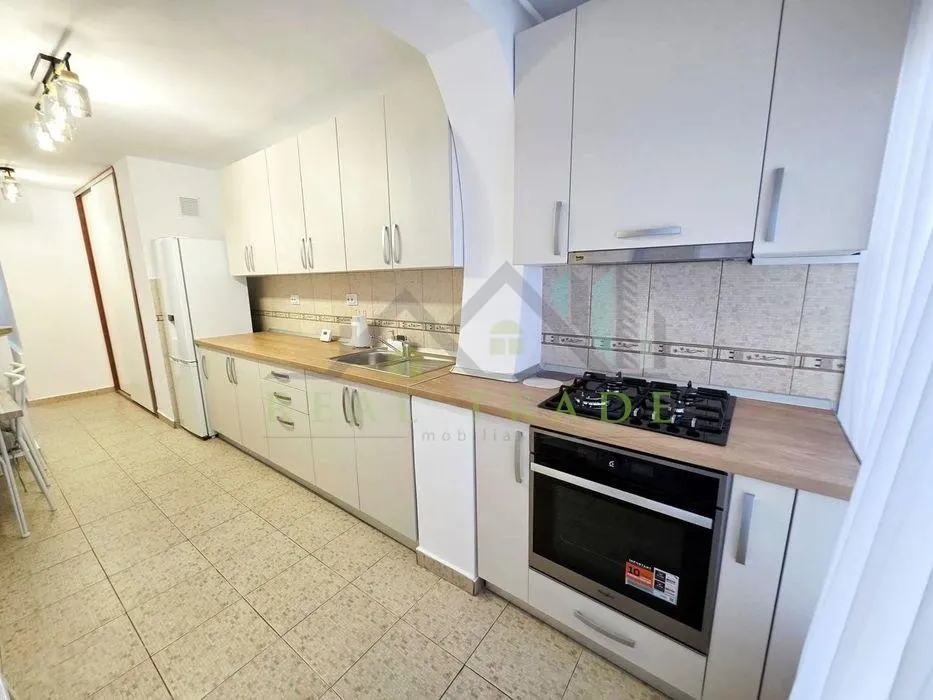 Apartament 3 camere decomandat renovat, mobilat si utilat, Valhuta - foto 7