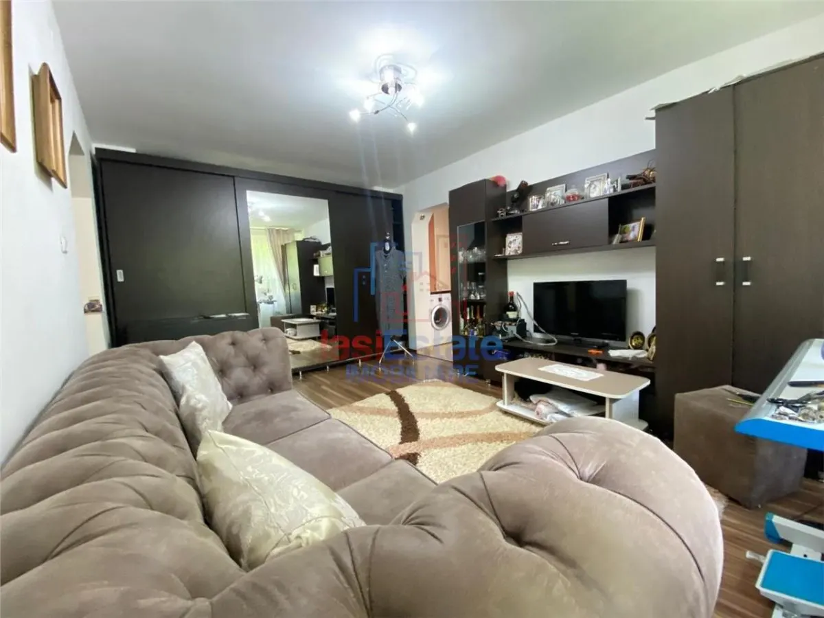 Apartament 2 camere Podu Ros - foto 1