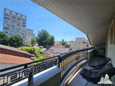 Apartament deosebit, 4 camere, in vila cu intrare separata - o oaza de liniste in inima Constantei - foto 2