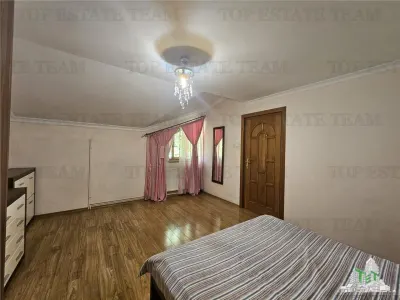 Apartament deosebit, 4 camere, in vila cu intrare separata - o oaza de liniste in inima Constantei - foto 8