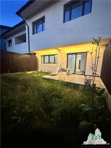 Casa insiruita 4 camere intrare Domnesti - foto 13