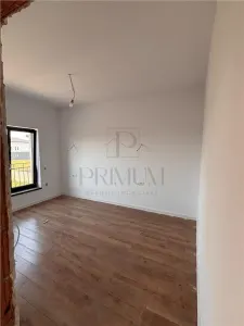 Moșnița Nouă, Duplex spațios, Locație premium - foto 5