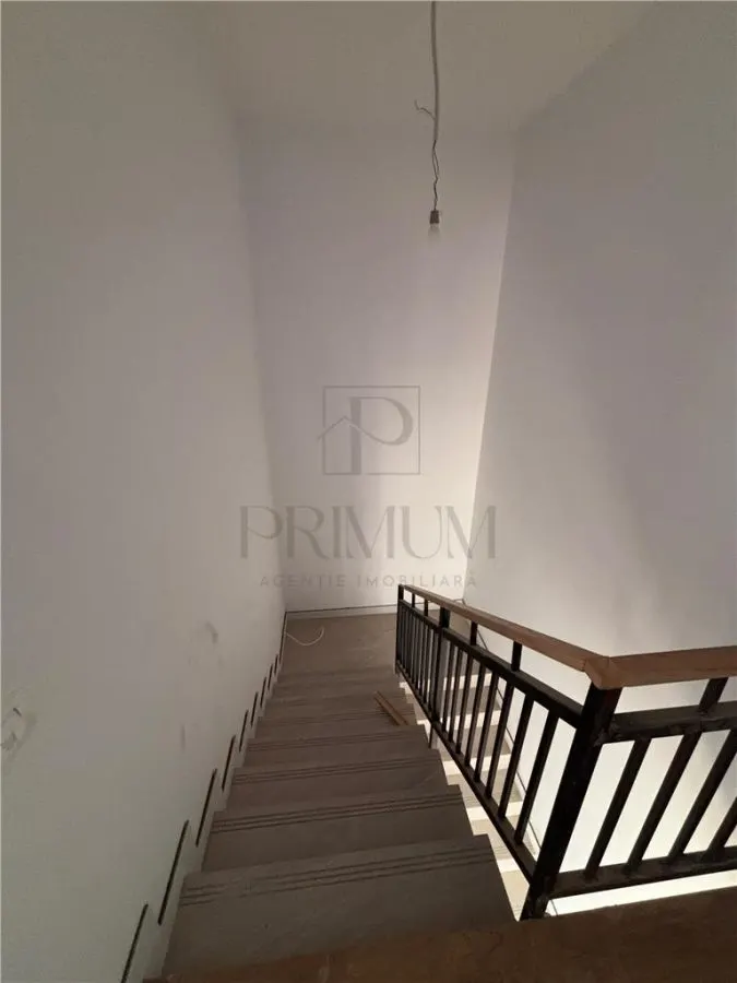 Moșnița Nouă, Duplex spațios, Locație premium - foto 6