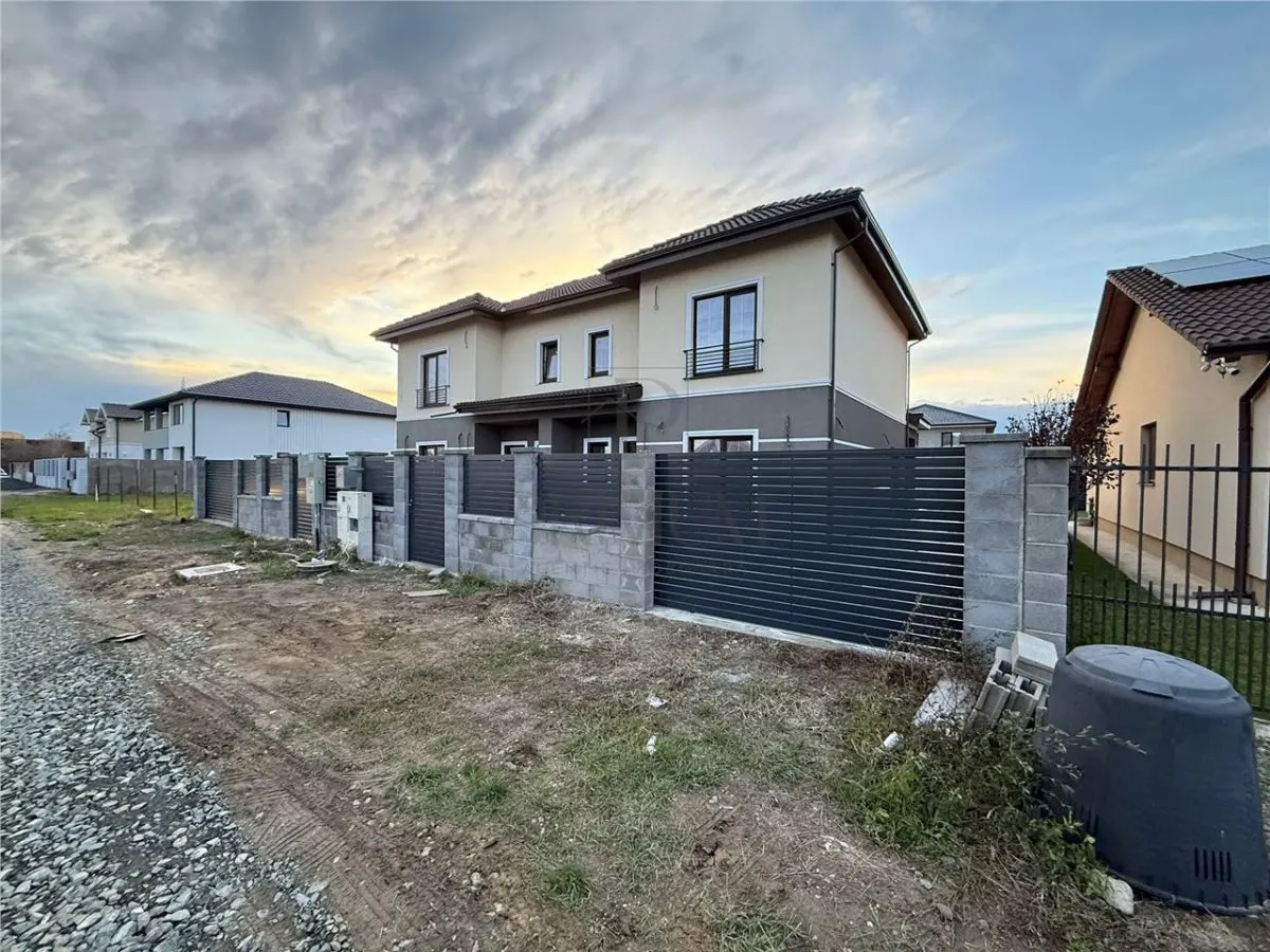 Duplex finalizat, Mosnita Veche, toate utilitatile - foto 1