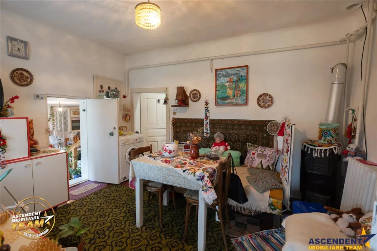 Casa traditionala, cu teren pretios de 534 mp, Targu Secuiesc - foto 13