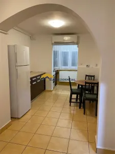 Oferta de neratat! 3 camere cu centrala proprie -bloc 1985 - Bucuresti