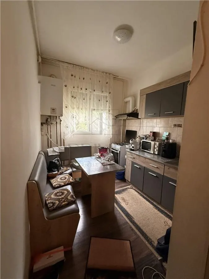 FREIDORF - AP.1 CAMERA - mobilat, utilat, decomandat + centrala proprie - foto 4