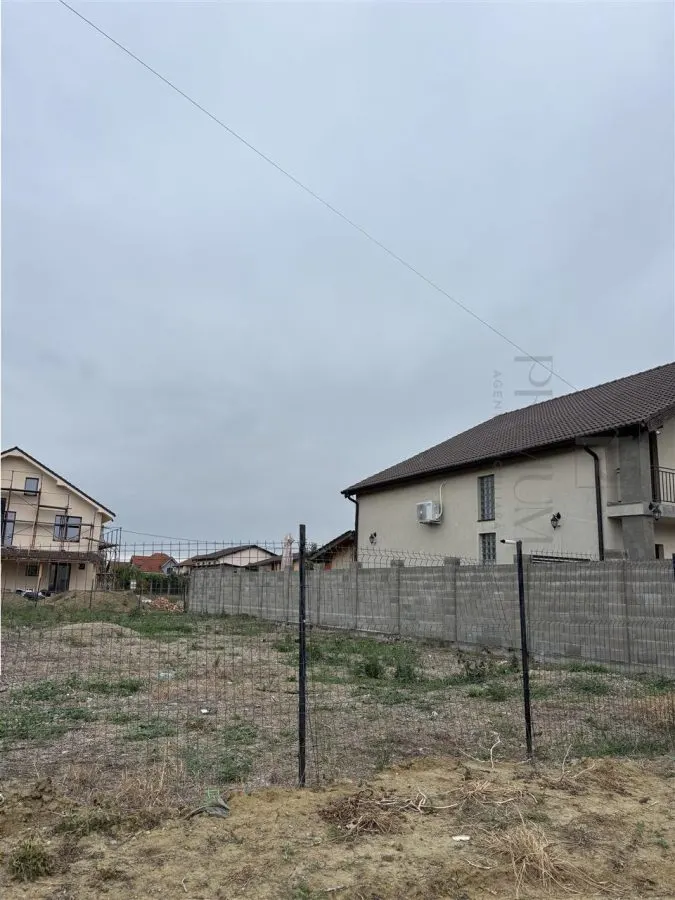 Teren- MOSNITA NOUA- Toate utilitatile  + str. pietruita, situat in apropiere de VALERY - foto 1