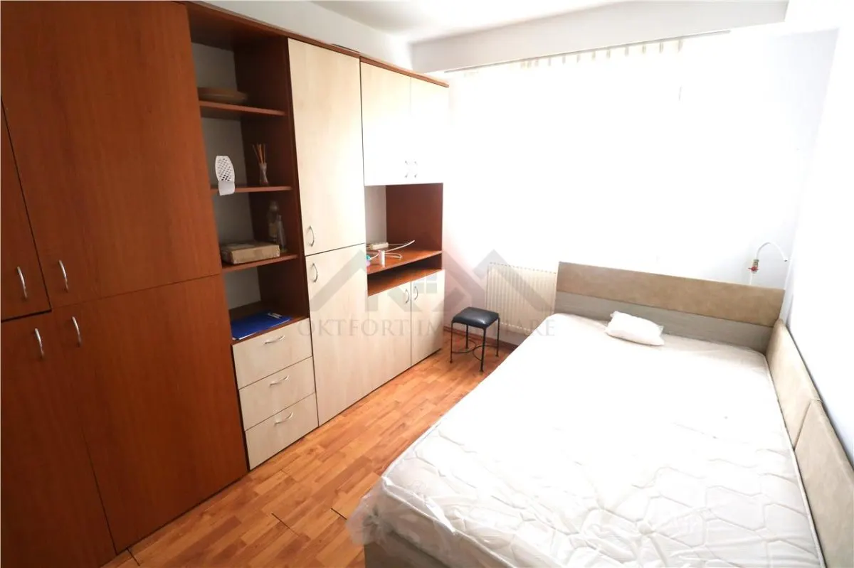 Garsoniera, zona Lipovei - foto 1