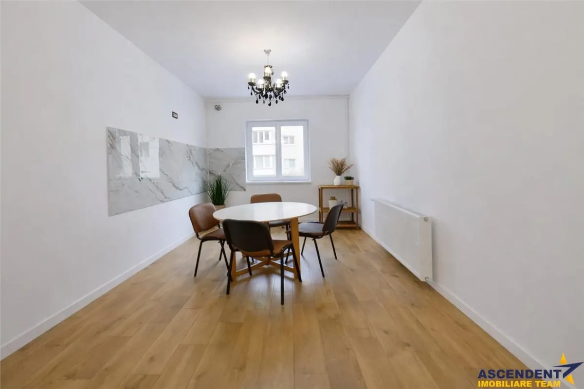 Central, decomandat, calibrat estetic, smart lock, areal apreciat, Brasov - foto 11