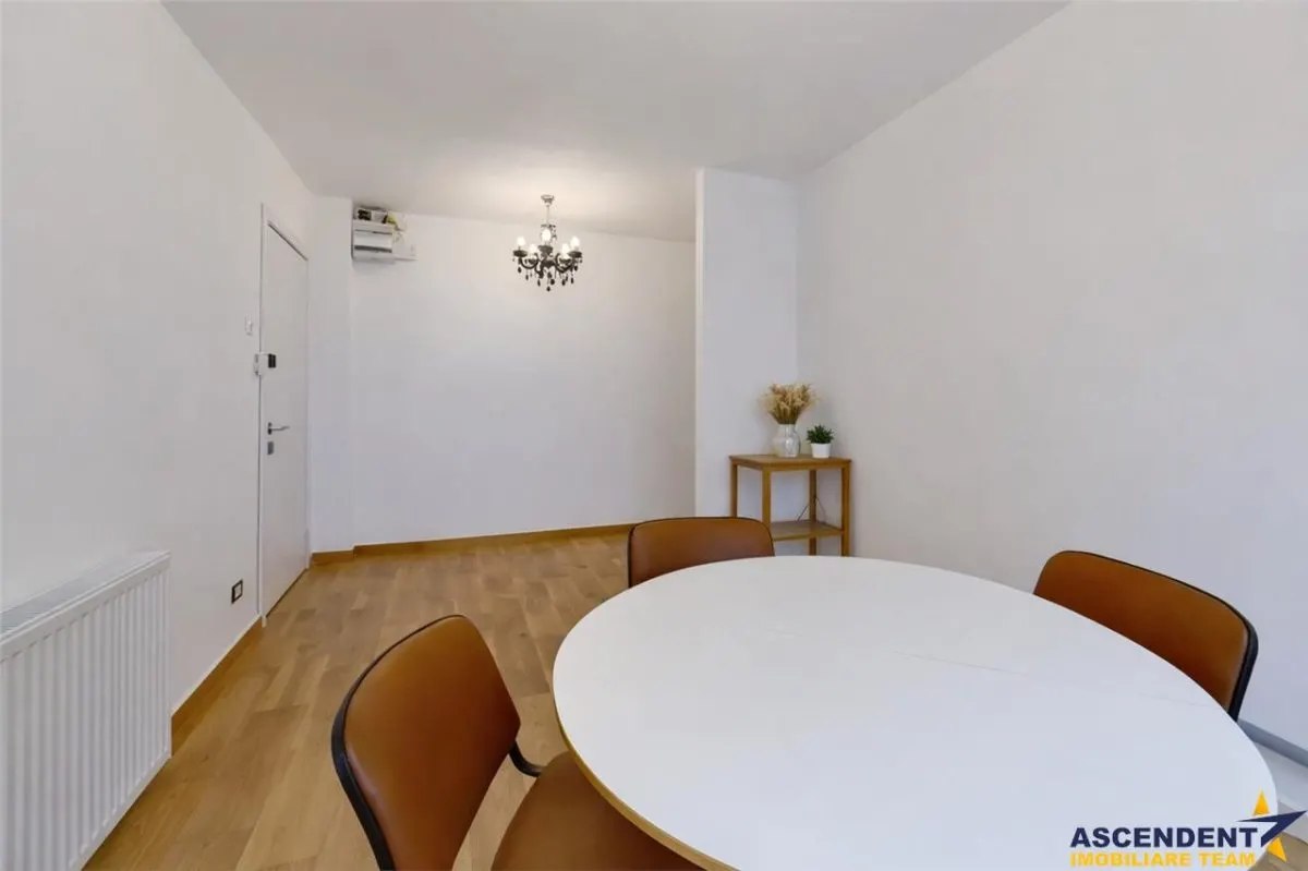 Central, decomandat, calibrat estetic, smart lock, areal apreciat, Brasov - foto 6