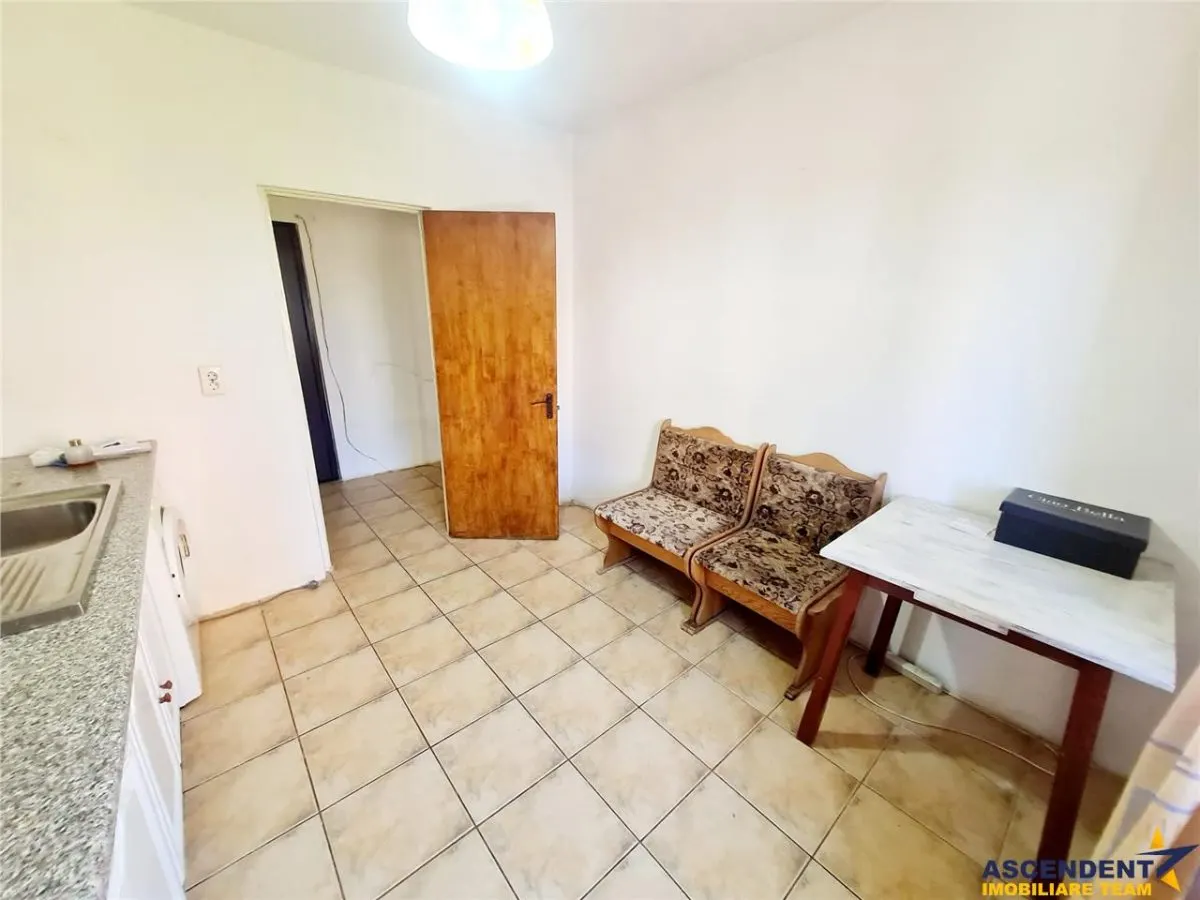 Decomandat, balcon, boxa, spatii verzi, cadru linistit, oportunitate personalizare - foto 8