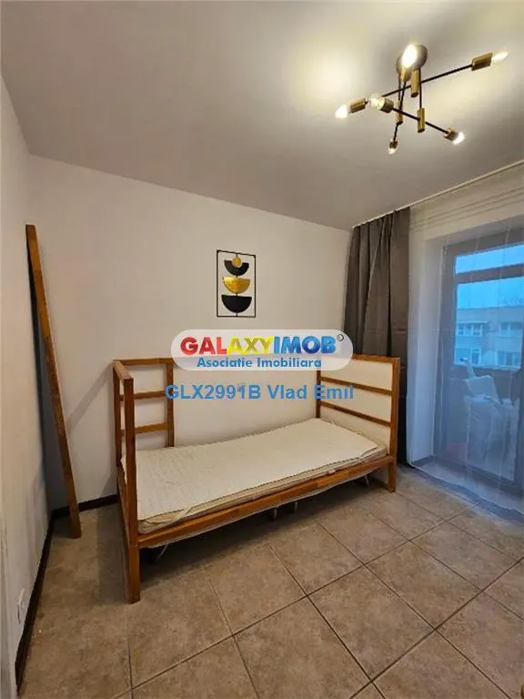 Apartament 4 camere de Inchiriat strada Apusului - foto 8