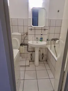 LIPOVEI - 2 CAMERE - ETAJ 3 - DECOMANDAT - foto 2