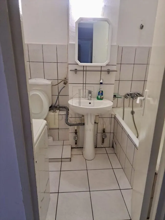 LIPOVEI - 2 CAMERE - ETAJ 3 - DECOMANDAT - foto 2