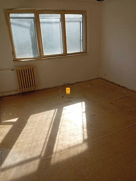 Apartament 3  camere zona Malu Rosu - foto 1