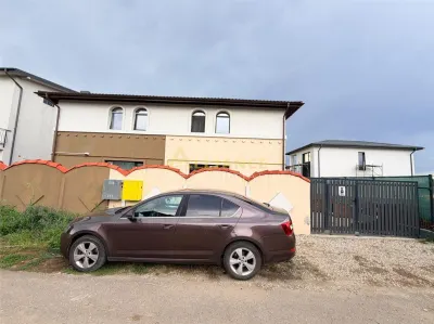 Mutare Imediata! Casa 5 Camere in Berceni, Terasa Acoperita si Curte Superba - Berceni