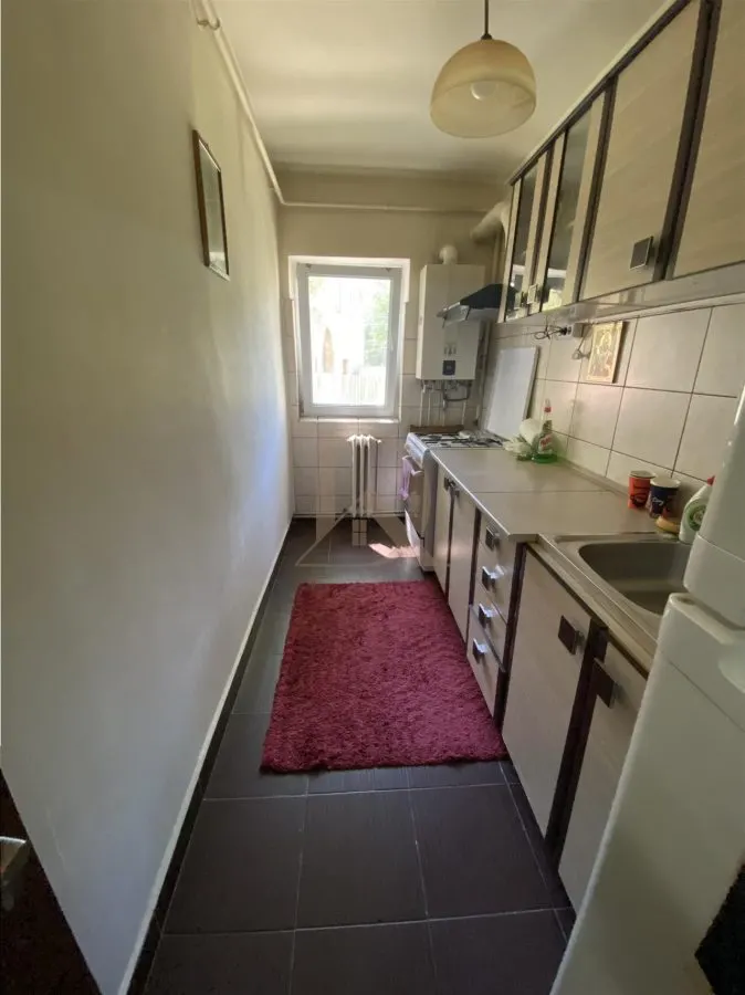 De închiriat! Centru - Arcu , apartament 1 camera , 5 minute de Copou si Piata Unirii - foto 3