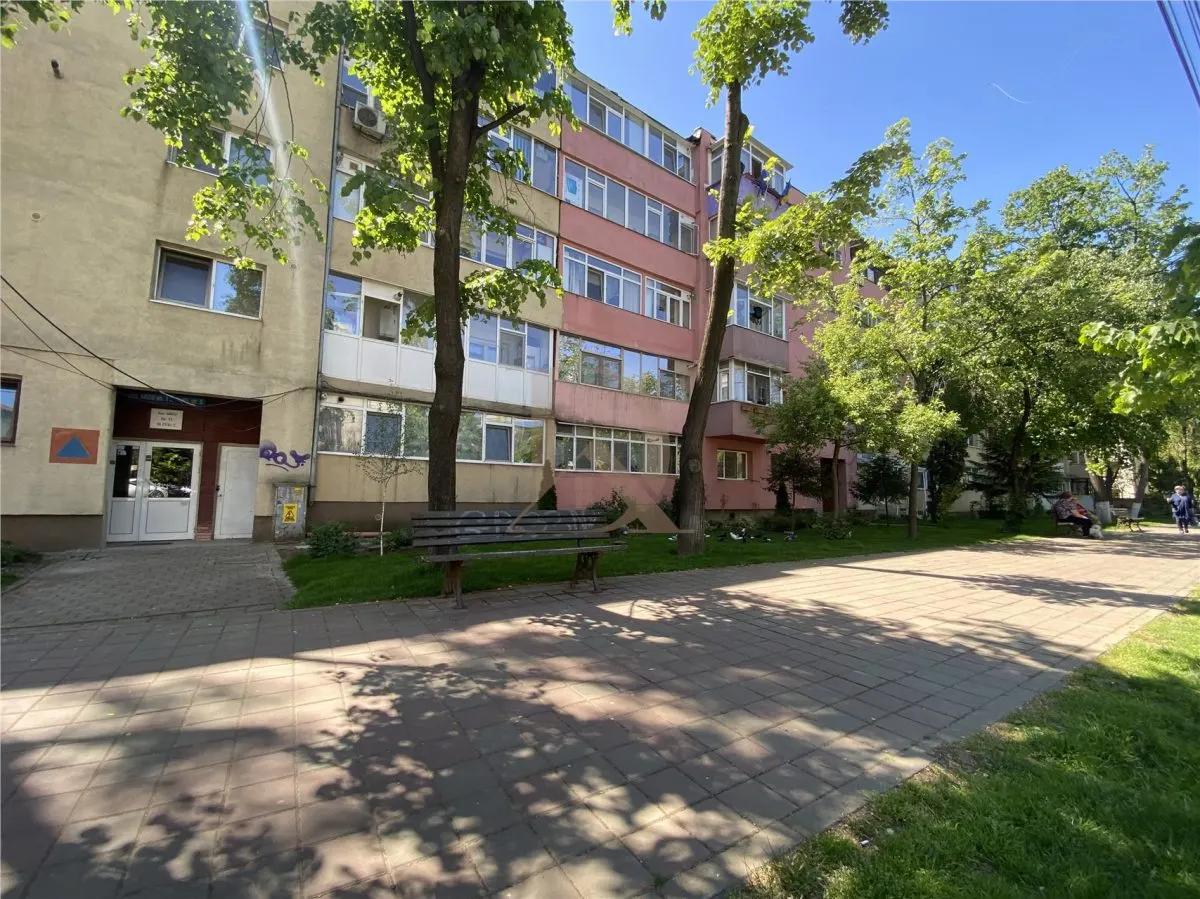 De închiriat! Centru - Arcu , apartament 1 camera , 5 minute de Copou si Piata Unirii - foto 5