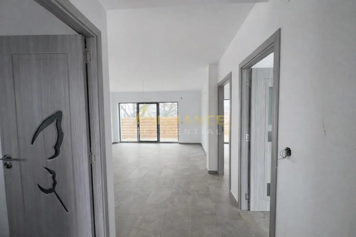 Casa 3 camere- strada asfaltata- 250 mp teren - foto 5