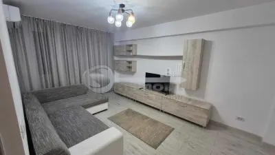 Apartament 3 Camere Hala Centrala - 650 euro - Iasi