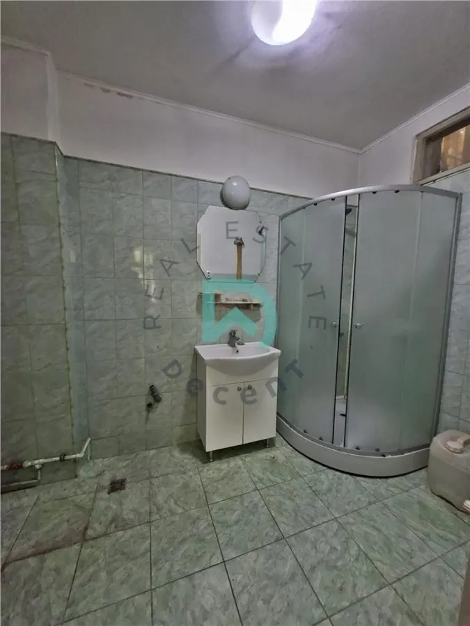 Casa De Mijloc, singur in curte, Brasov - foto 11