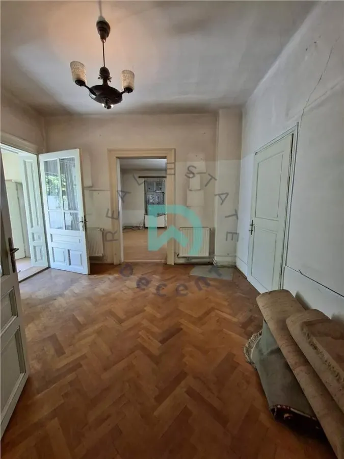 Casa De Mijloc, singur in curte, Brasov - foto 14