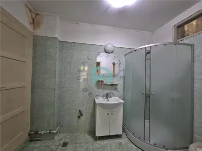Casa De Mijloc, singur in curte, Brasov - foto 17