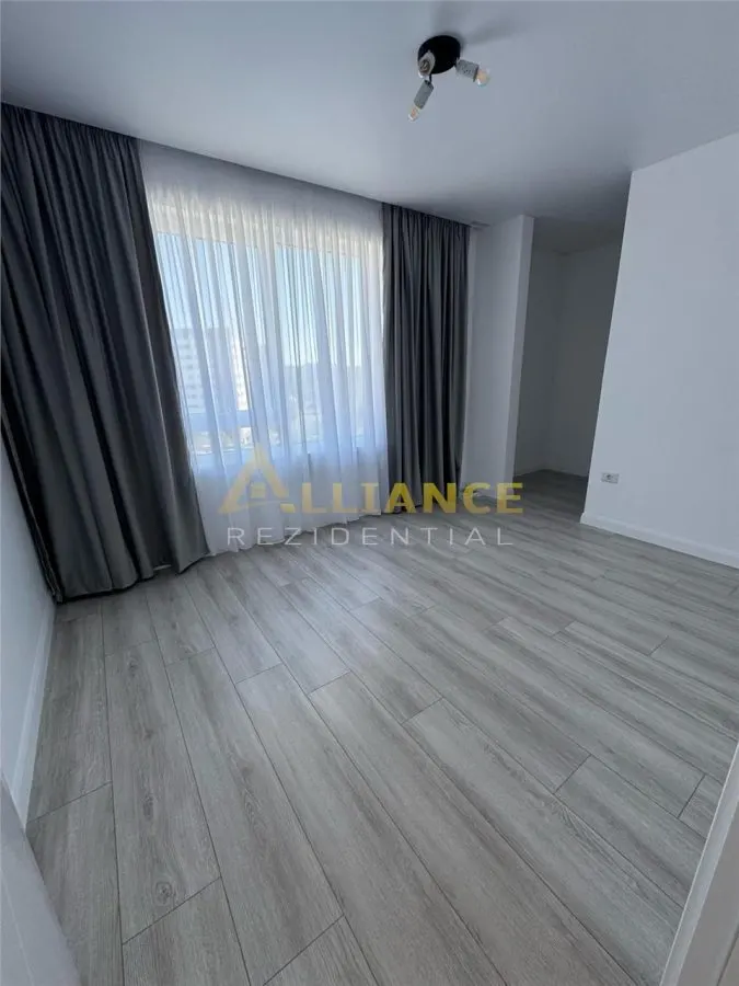 10 Minute Metrou Aparatorii Patriei - Penthouse + Parcare - Gata de Mutat - foto 3