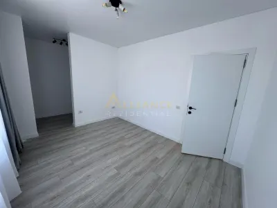 10 Minute Metrou Aparatorii Patriei - Penthouse + Parcare - Gata de Mutat - foto 5