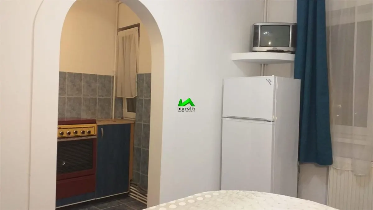 Apartament de inchiriat 3 camere Sibiu Vasile Aaron - foto 4