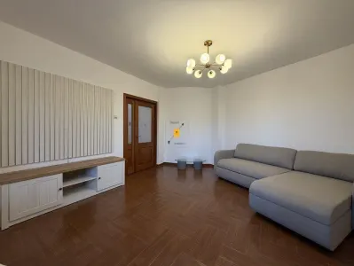 Inchiriere apartament  2 camere zona Republicii - Ploiesti