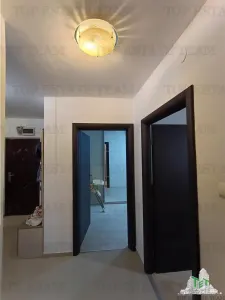 Apartament modern cu 4 camere, intr-un bloc reabilitat cu SU de 75mp, parter/4, zona OZANA, la 10 , 15 minute pietonal de statia de metrou 1 Dec 1918. - foto 6