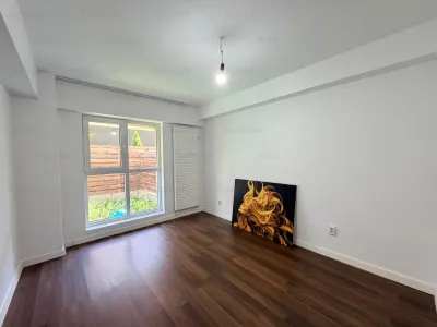 Vanzare 2 camere | Titan | bloc 2019 | curte proprietate 101 mp | - Bucuresti
