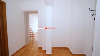 3 camere | Decomandat | Zona P-ta Decebal |  Etaj 6/8 | Dubla orientare - foto 4