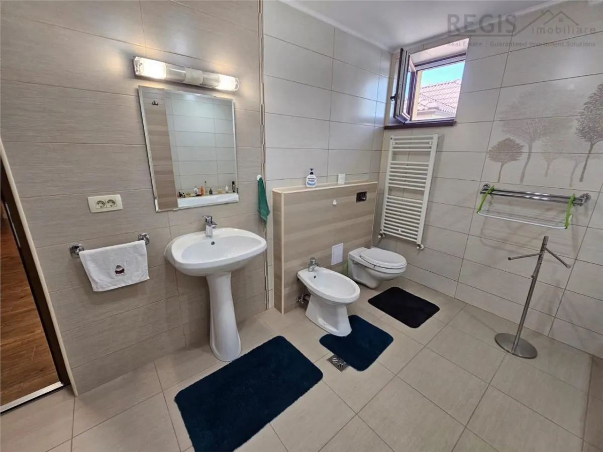 Spatiu Comercial + Casa rezidentiala +curte privata - foto 20