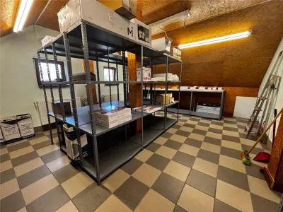 Spatiu Comercial + Casa rezidentiala +curte privata - foto 7