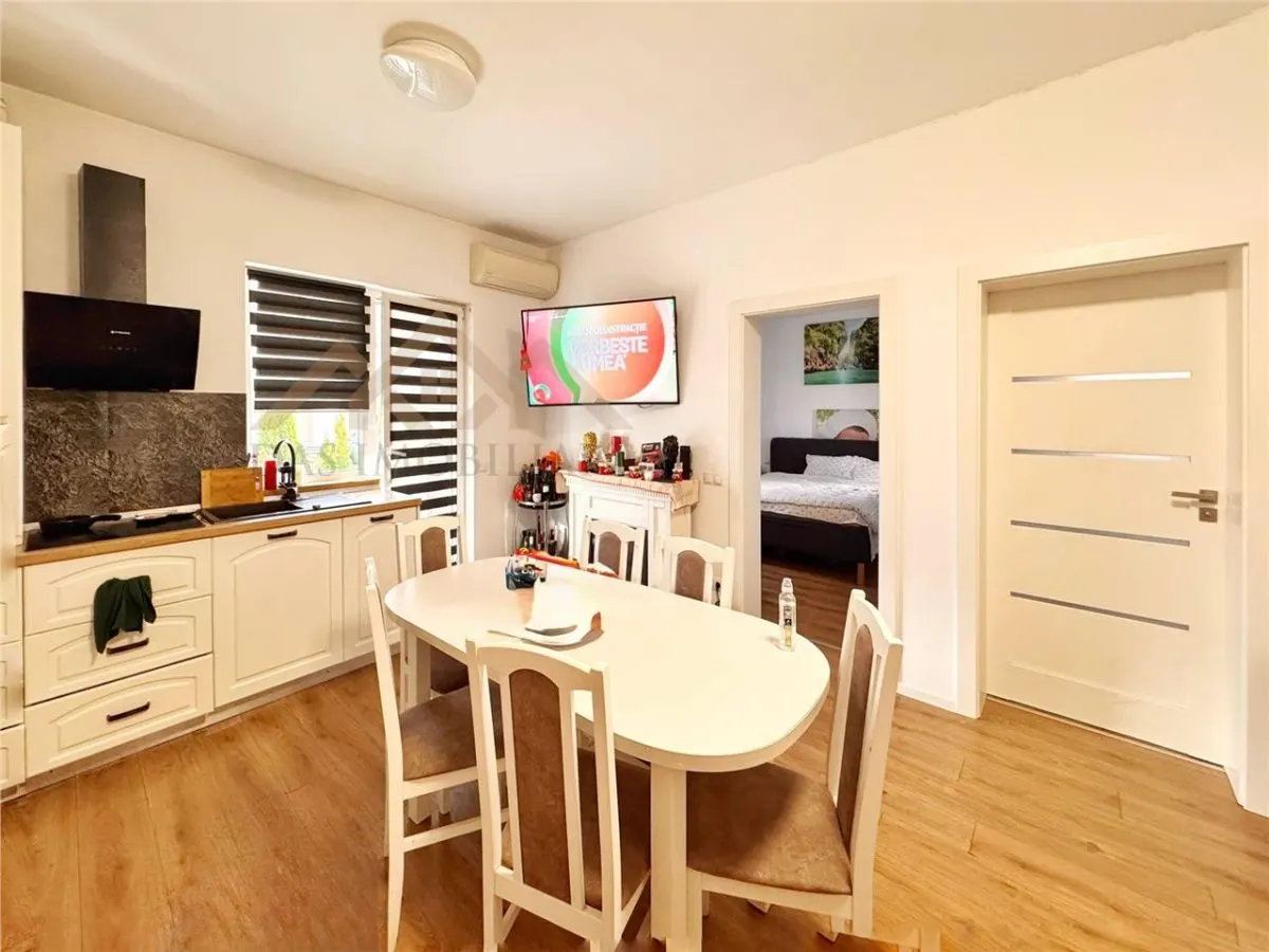 Apartament 3 camere, cu curte generoasa, zona Lamaitei - foto 2