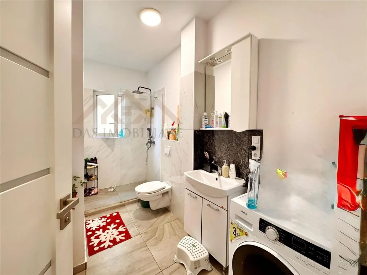 Apartament 3 camere, cu curte generoasa, zona Lamaitei - foto 6