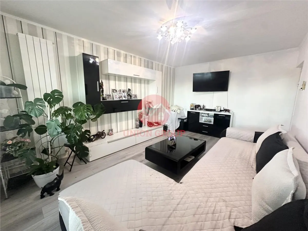 Apartament 3 Camere Decomandat Zona Far - foto 1