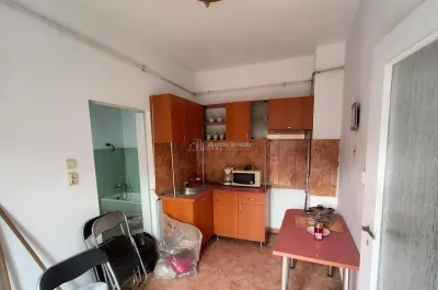 Resita Apartament la Curte Comuna, Zona Catedrala - foto 3