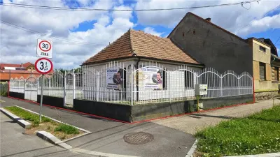 VIDEO | Casa pe colt, cu 2 camere si teren 245 mÂ² | Paulestiului - Satu Mare