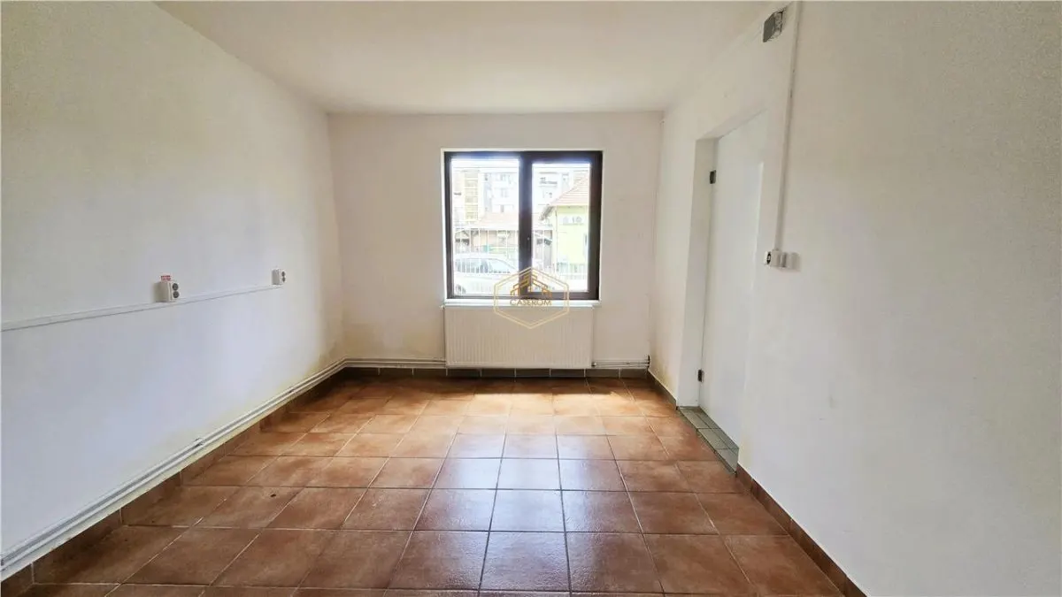 VIDEO | Casa pe colt, cu 2 camere si teren 245 mÂ² | Paulestiului - foto 8