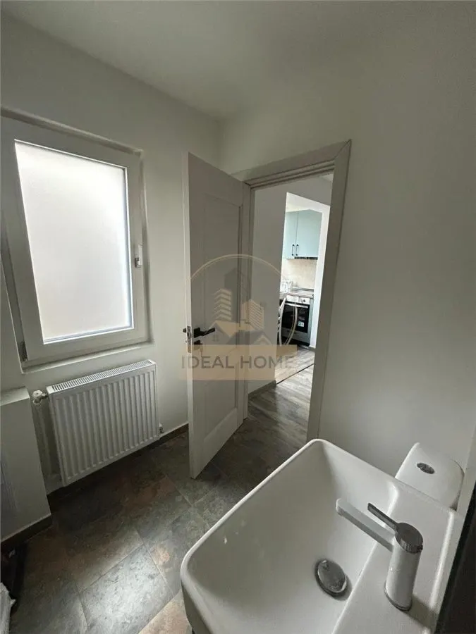 Apartament 2 camere Etaj 1 Renovat - foto 6
