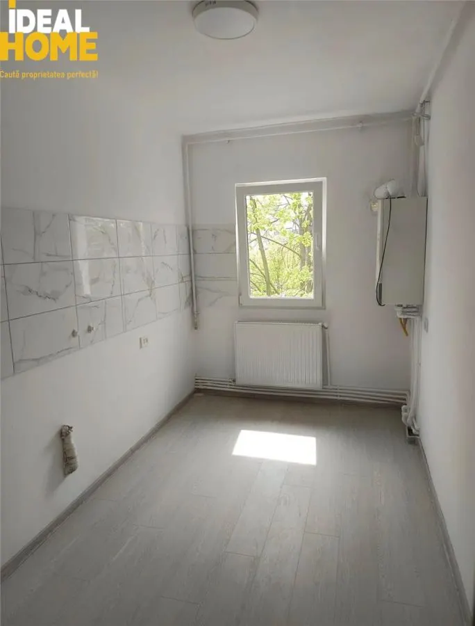 Apartament 2 Camere Decomandat Nicolina Cug - foto 1